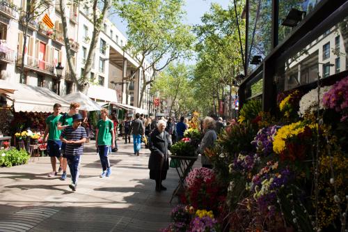 14 04 09_8208_edited-1