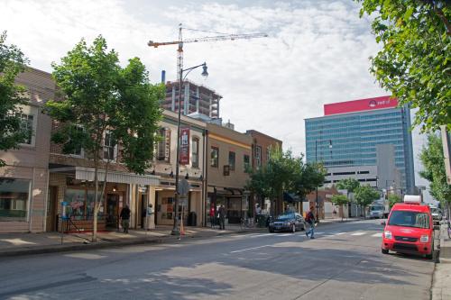 14 05 20_9462_edited-1