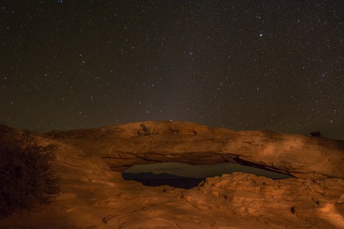 Waiging for sunrise at Mesa Arch, Canyonlands National Park, Utah
